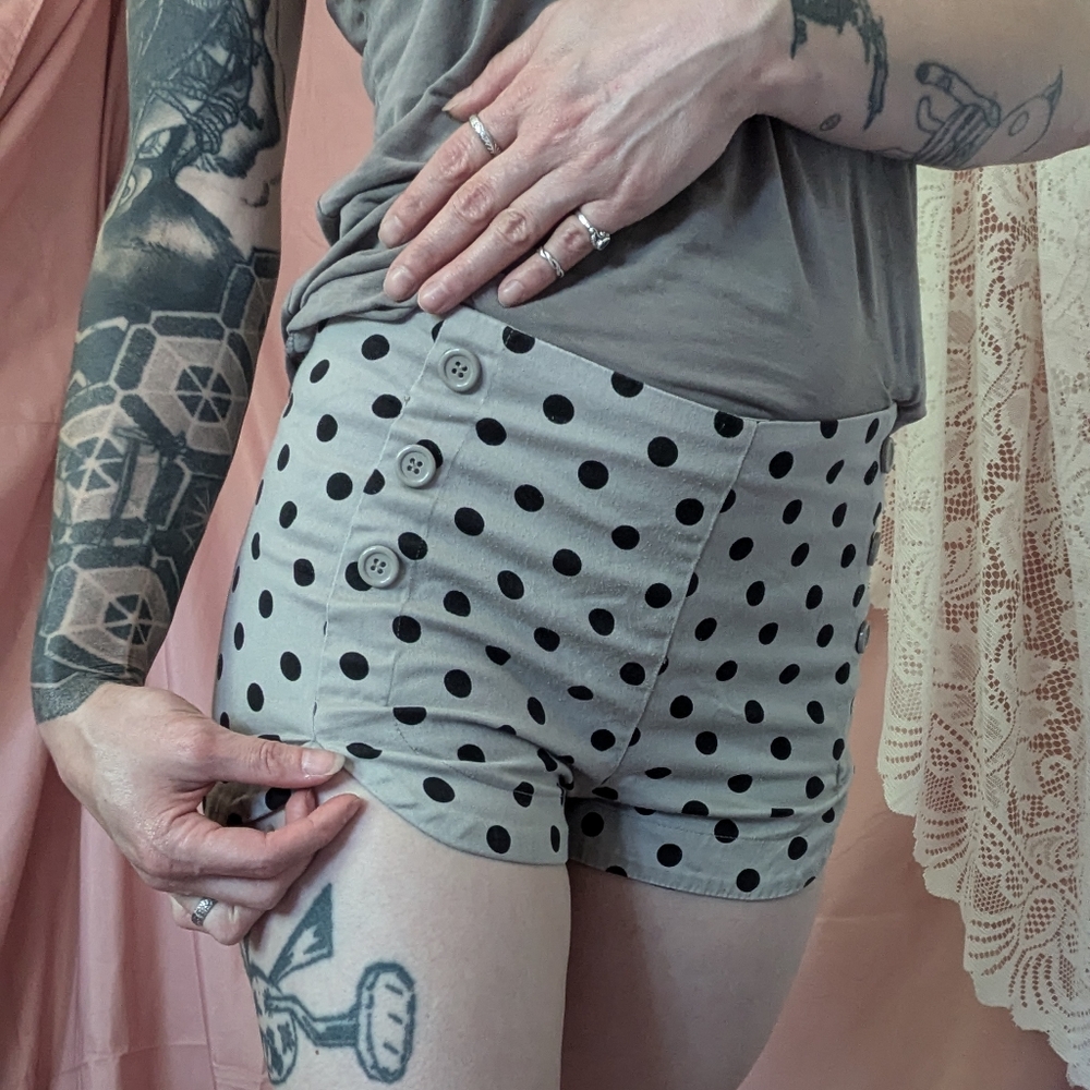 Forever 21 high waisted polka dot shorts
